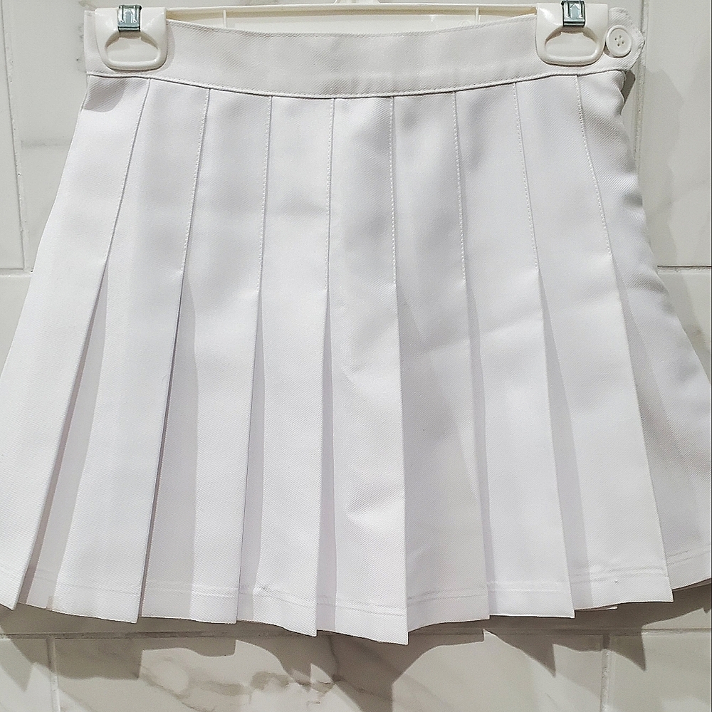 Size S - American Apparel White Pleated Tennis Skirt